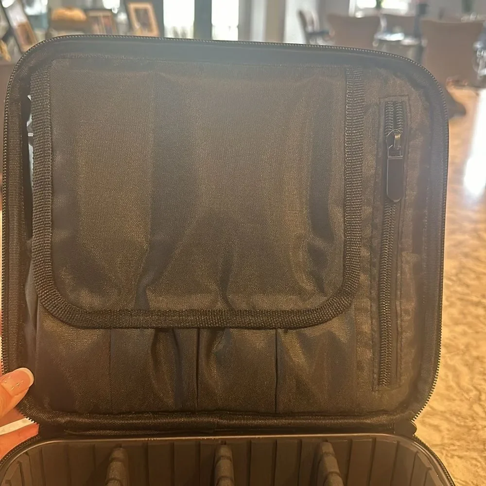 🖤 Black Structured Makeup Travel Case - Versatile and Customizable
